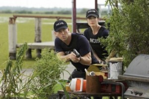 NCIS-New-Orleans-1x01-1